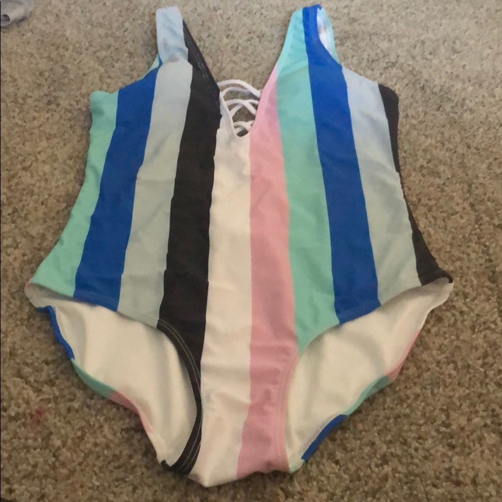 One piece swim suit